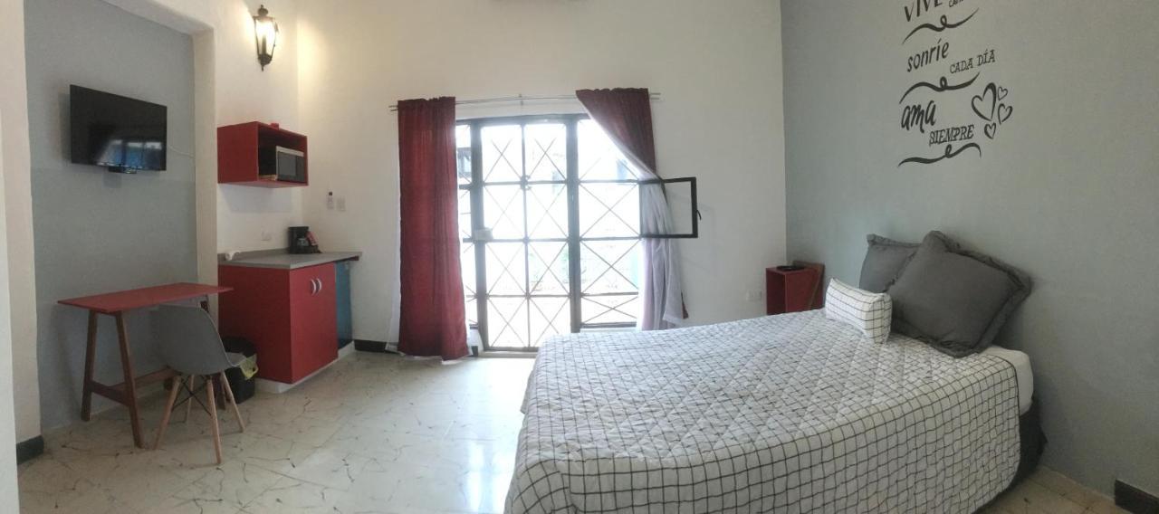 Suites Del Sureste - Merida Bagian luar foto